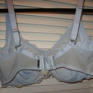 Chantelle Intimates & Sleepwear - Chantelle Blue Lace Underwire Lined Bra 38G Chantelle Intimates & Sleepwear - Chantelle Blue Lace Underwire Lined Bra 38G